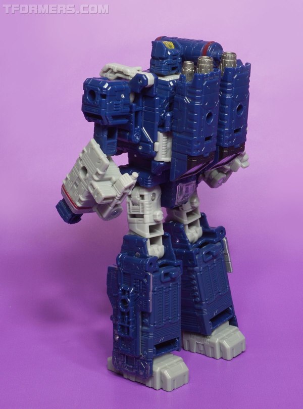 War For Cybertron Siege Soundwave Voyager Figure  (29 of 55)